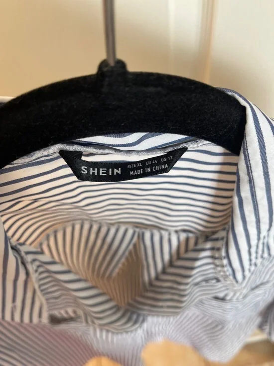 Button down top - Picture 3 of 3